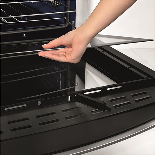 Com vidro interno removível e tecnologia Cleartec Fogão Brastemp Clean Maxi BFS4NAR Tecnologia cleartec
