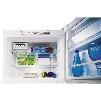 Alimentos mais gelados em tempo recorde refrigerador Continental Massima RFCT515 Inox aberto