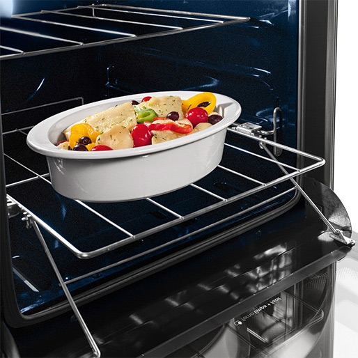 Forno com vidro interno vedado e tecnologia Cleartec Consul Forno Tecnologia Cleartec