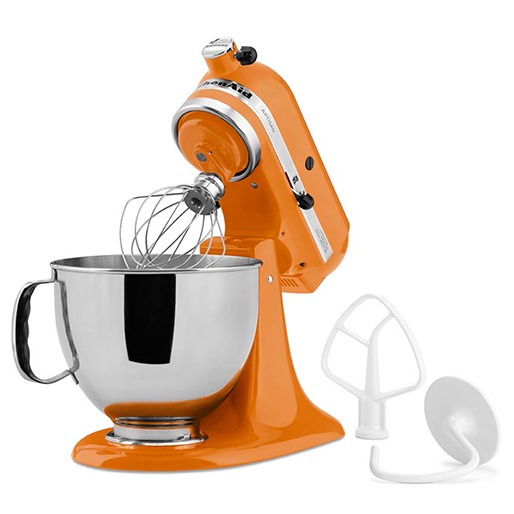 Batedores específicos para cada tipo de receita e um prático protetor de respingos batedeira tangerine kitchenaid três batedores