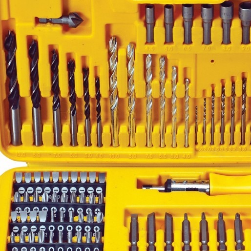 Conjunto completo com diferentes peças de diversos tamanhos Conjunto completo com diferentes peças de diversos tamanhos