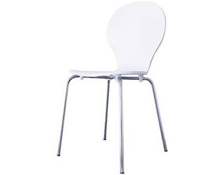 Cabe em qualquer lugar - Cadeira Bentwood tem design compacto e inovador Cabe em qualquer lugar - Cadeira Bentwood tem design compacto e inovador
