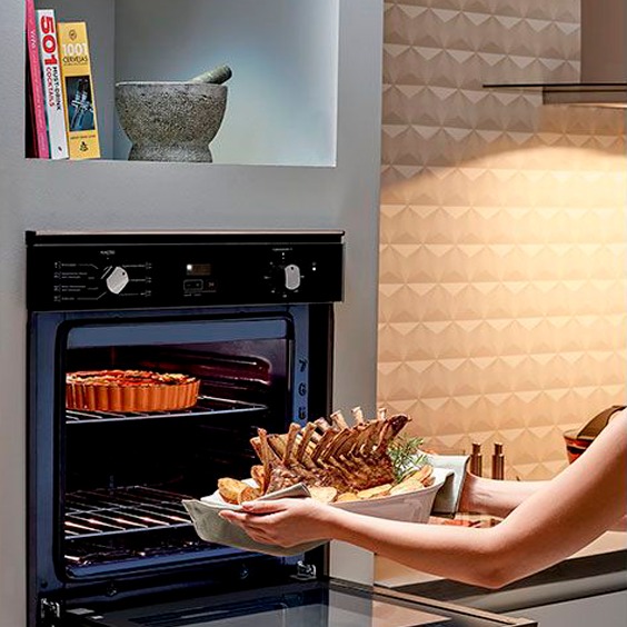 2 prateleiras e 7 níveis de altura forno elétrico brastemp boc84 2 prateleiras ajuste altura