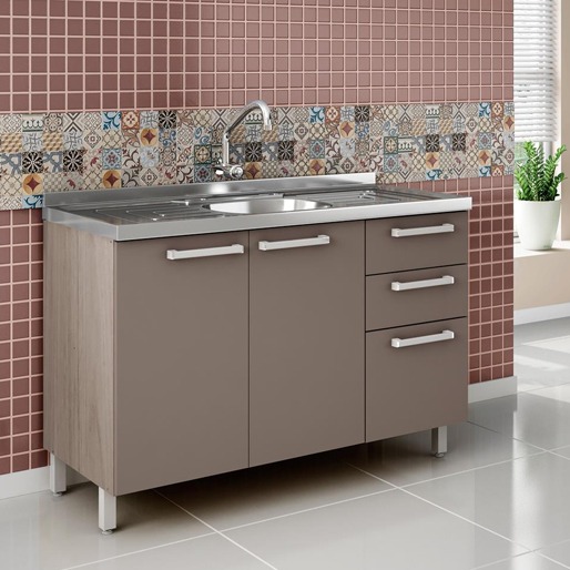 Feita com Aço Inox com acabamento brilhante Pia Bella