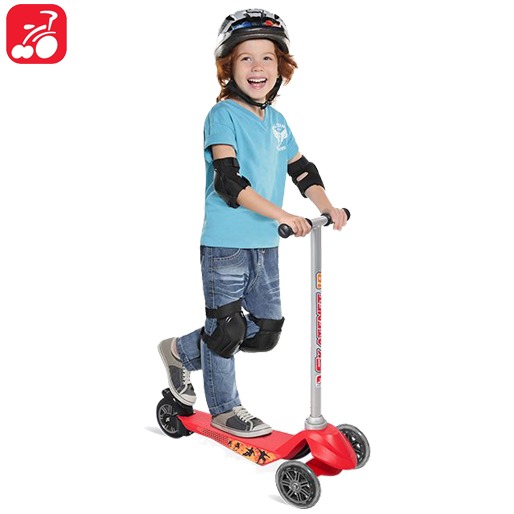 Uma mistura de skate e patinete Brinquedos Bandeirante Skatenet Junior Vermelho